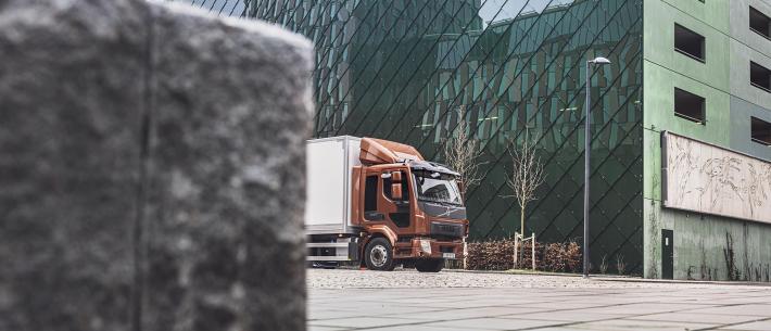 Volvo FL bakwagen 320 pk