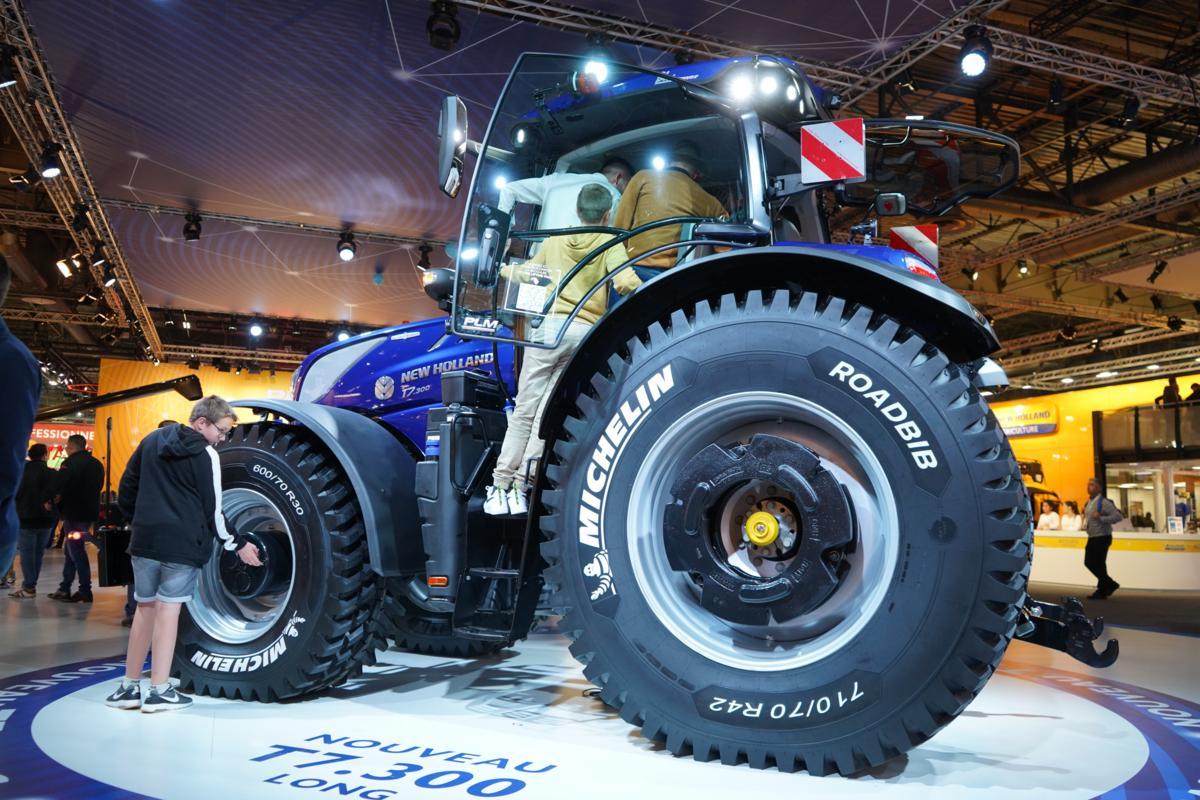 New Holland, Sima 2022